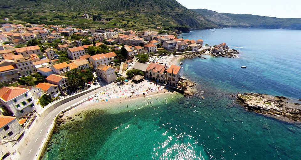 Στην Κροατία και όχι στη Σκόπελο τα γυρίσματα του Mamma Mia 2 -«Πλήγμα για τον τουρισμό» | iefimerida.gr 3