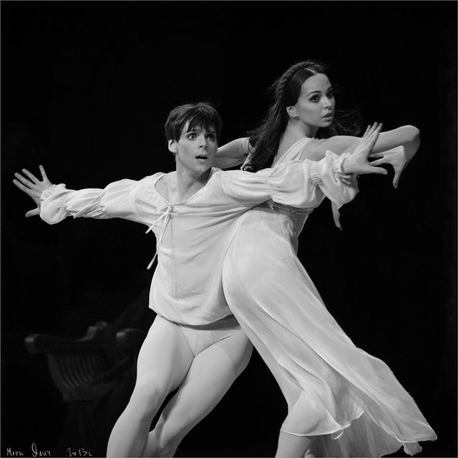 Mια Ρωσίδα μπαλαρίνα η αιτία του διαζυγίου Αμπράμοβιτς-Ζούκοβα; -Με κασκόλ της Τσέλσι στο Γουέμπλεϊ [εικόνες] | iefimerida.gr 4