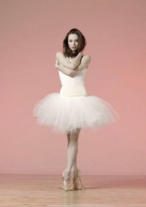 Mια Ρωσίδα μπαλαρίνα η αιτία του διαζυγίου Αμπράμοβιτς-Ζούκοβα; -Με κασκόλ της Τσέλσι στο Γουέμπλεϊ [εικόνες] | iefimerida.gr 0