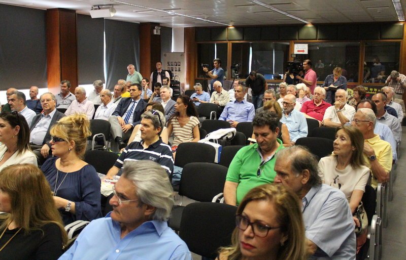 Παππάς και Αδωνις δίπλα δίπλα στην παρουσίαση του βιβλίου των Ιγνατίου και Παπαϊωάννου [εικόνες] | iefimerida.gr 2