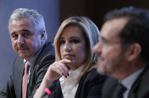 Γεννηματά: Η κυβέρνηση δεν έχει το δικαίωμα να εγκλωβίσει τη χώρα με μια τέτοια συμφωνία | iefimerida.gr 5