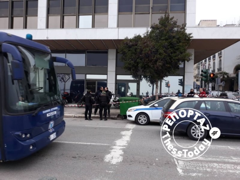 Βλήμα μεγάλων διαστάσεων εντοπίστηκε στη Θεσσαλονίκη -Σε εξέλιξη επιχείρηση Στρατού και ΕΛ.ΑΣ [βίντεο & εικόνες] | iefimerida.gr 1