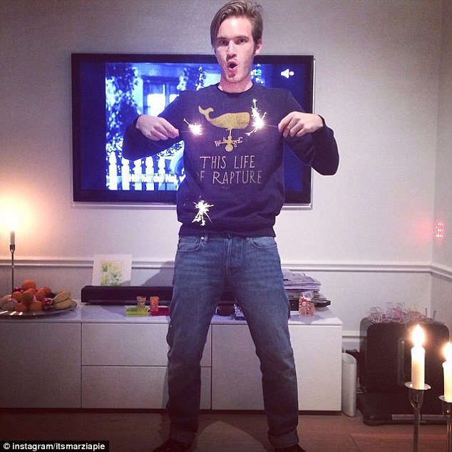 Αυτός είναι ο «Βασιλιάς του YouTube» -Βγάζει εκατομμύρια ευρώ παίζοντας βιντεοπαιχνίδια [εικόνες] | iefimerida.gr 2