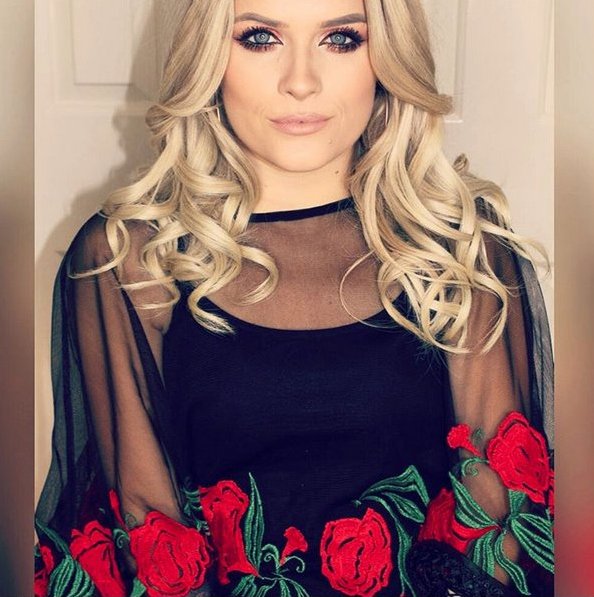 Διάσημη beauty vlogger αποκαλύπτει το μεγάλο της μυστικό -Γιατί δεν κινεί σωστά τα χέρια της [εικόνες & βίντεο] | iefimerida.gr 3