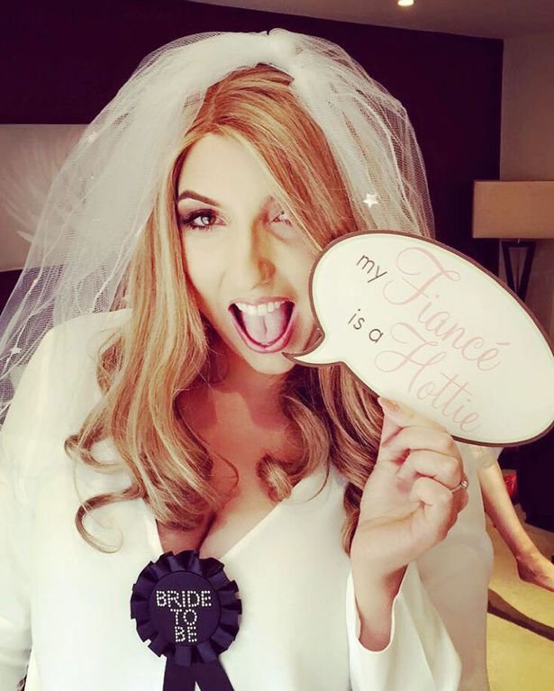 Το 2015 της είχαν δώσει 3 χρόνια ζωής -Πέθανε μια μέρα πριν τον γάμο της [εικόνες] | iefimerida.gr 0