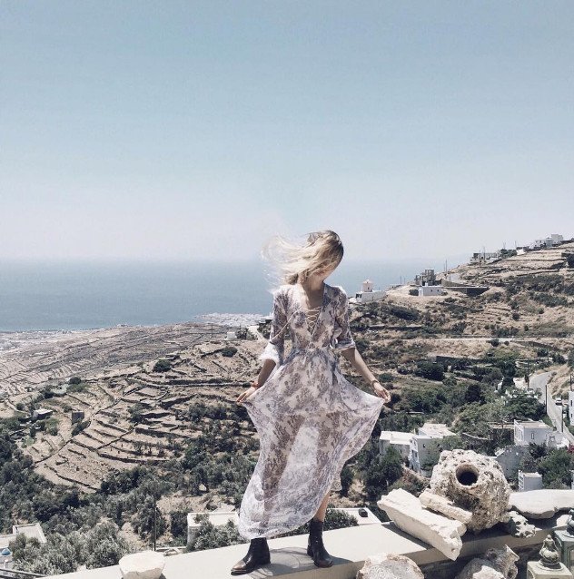 Η Ρωσίδα βασίλισσα του Youtube ποστάρει μαγεμένη από την Ελλάδα [εικόνες] | iefimerida.gr 0