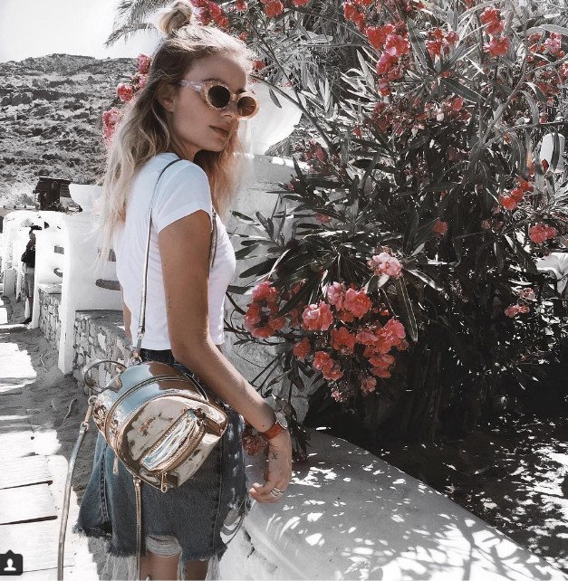 Η Ρωσίδα βασίλισσα του Youtube ποστάρει μαγεμένη από την Ελλάδα [εικόνες] | iefimerida.gr 4