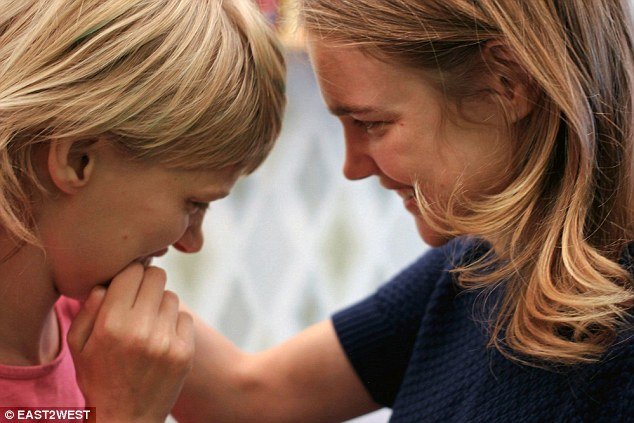 Εδιωξαν από καφετέρια τη διπολική αδελφή της Νατάλια Βοντιάνοβα [εικόνες] | iefimerida.gr 0