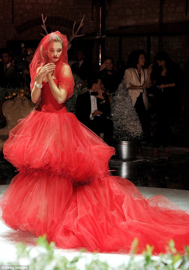 Εδιωξαν από καφετέρια τη διπολική αδελφή της Νατάλια Βοντιάνοβα [εικόνες] | iefimerida.gr 5