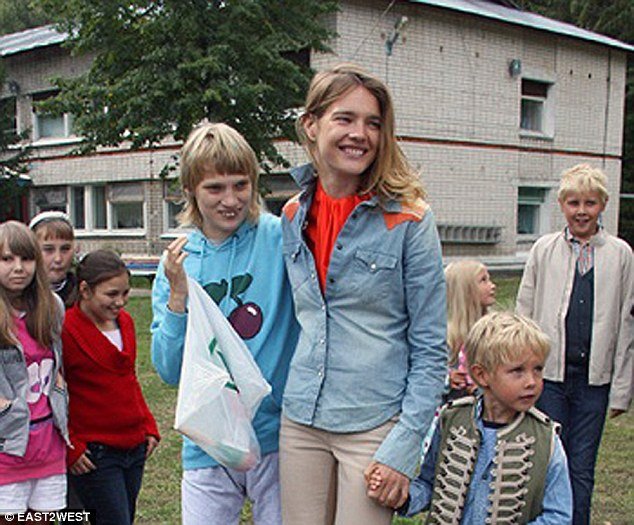 Εδιωξαν από καφετέρια τη διπολική αδελφή της Νατάλια Βοντιάνοβα [εικόνες] | iefimerida.gr 3