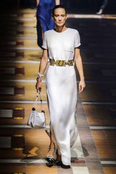 Οι 30άρες πατάνε πόδι -Ανεβαίνουν στην πασαρέλα και κάνουν... σκόνη τις πιτσιρίκες [εικόνες] | iefimerida.gr 18