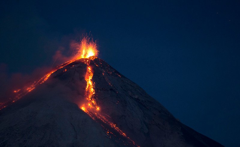 Drone «συλλαμβάνει» εκπληκτικές στιγμές ηφαιστειακής έκρηξης στην Γουατεμάλα [εικόνες & βίντεο] | iefimerida.gr 2