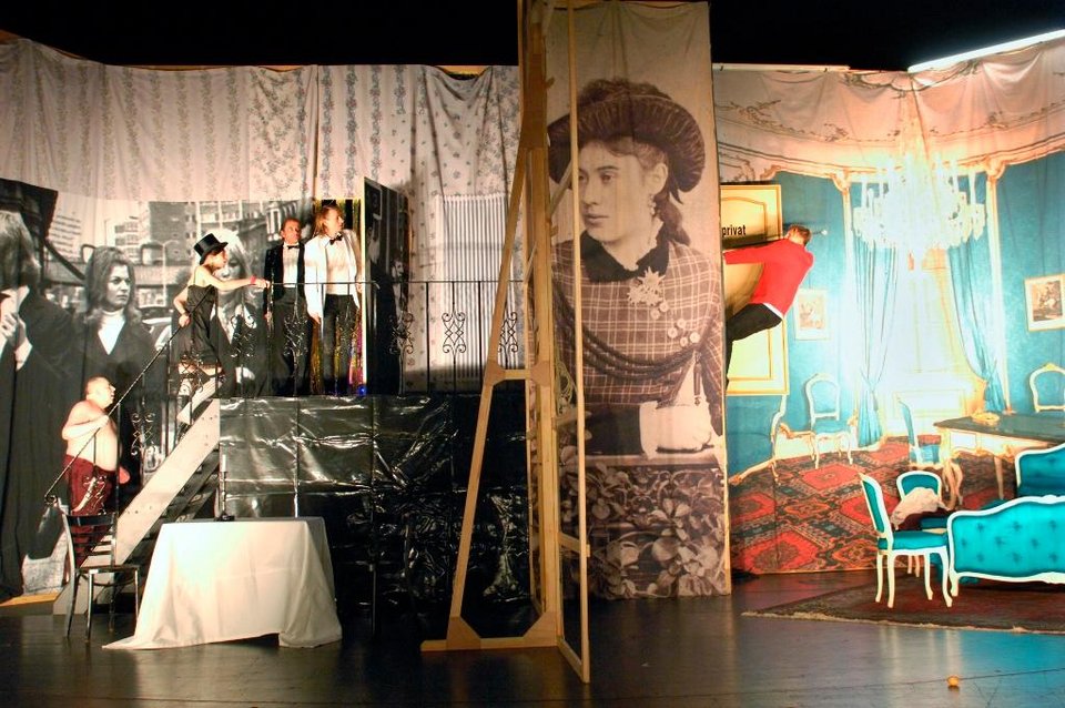 Γερμανοί στήνουν βαγόνια στο Φεστιβάλ Αθηνών -Με θέατρο, ταινίες, djs και μπύρες [πρόγραμμα]  | iefimerida.gr 0