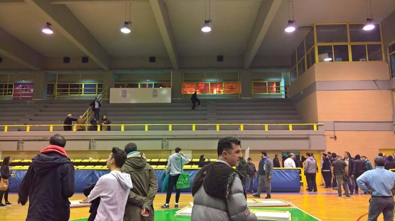 Βίντεο: Μηχανάκια τυλιγμένα στις φλόγες -Τα επεισόδια στο Μετς, έπειτα από αγώνα βόλεϊ [εικόνες] | iefimerida.gr 0