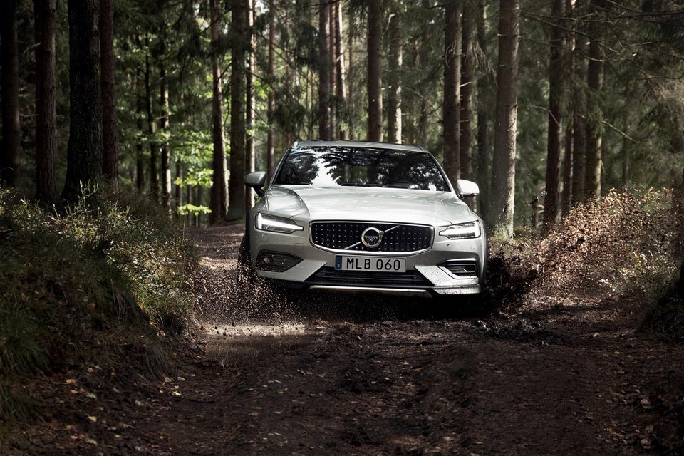 Το V60 Cross Country πάει παντού
