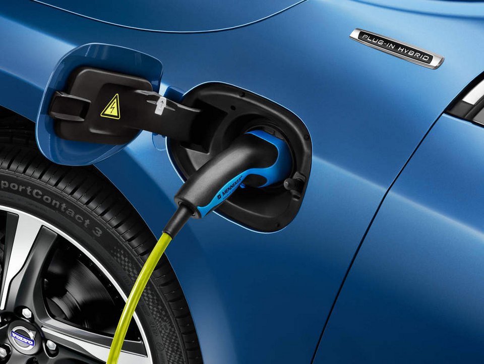 Το υβριδικό V60 PHEV είναι το πιο προηγμένο τεχνολογικά Volvo και κοστίζει από 55.900 ευρώ | iefimerida.gr 0
