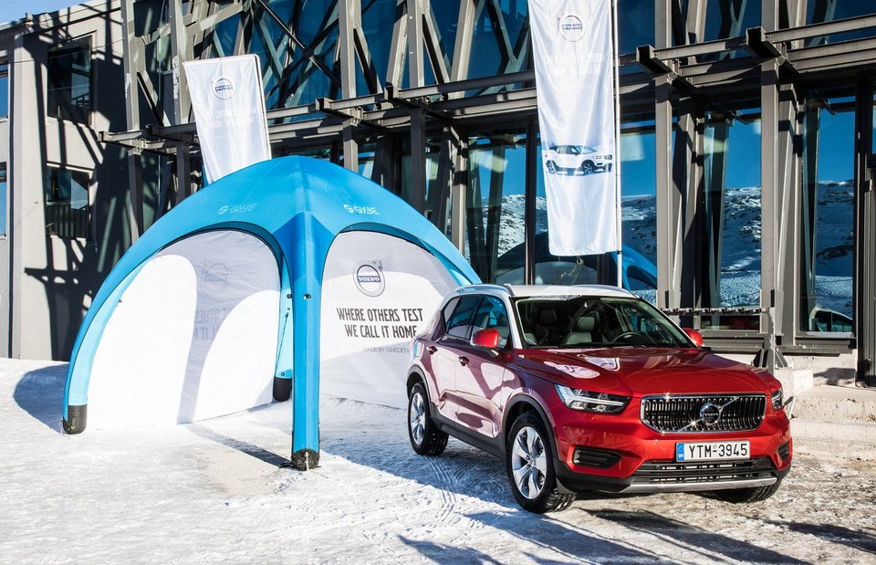 Το Volvo XC40 έφτασε στο χιονοδρομικό κέντρο Παρνασσού [εικόνες] | iefimerida.gr 2