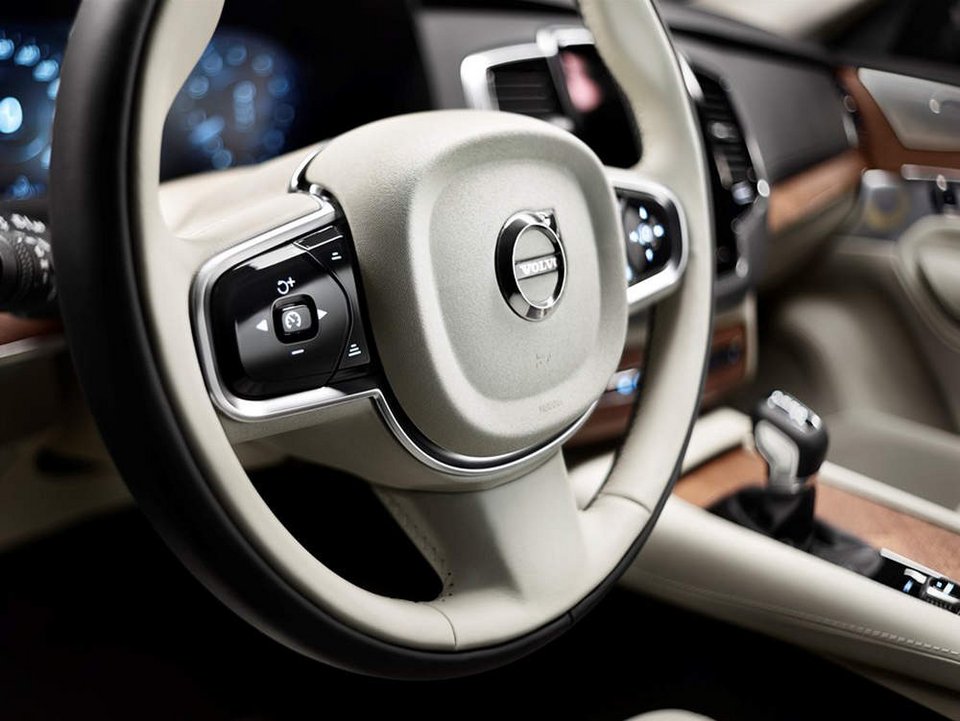 Η Volvo θα αποκαλύψει σε δόσεις το νέο XC90 αρχίζοντας από το εσωτερικό του | iefimerida.gr 0