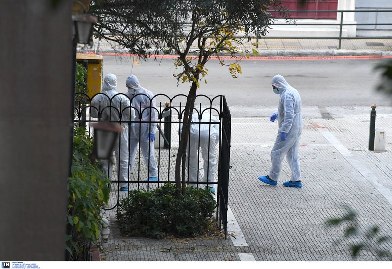 Στοιχεία από τον εκρηκτικό μηχανισμό συλλέγουν οι άνδρες της αντιτρομοκρατικής