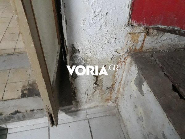 Σε άθλια κατάσταση οι εστίες στο ΑΠΘ - Μούχλα, δυσωδία και εγκατάλειψη [εικόνες & βίντεο] | iefimerida.gr 0