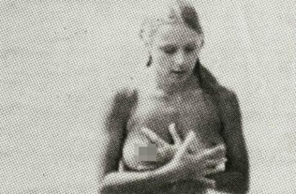 Vintage: Η Αλίκη Βουγιουκλάκη τόπλες στην παραλία [εικόνες] | iefimerida.gr 1