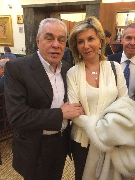 Οι αγκαλιές Δένδια-Ζέττας Μακρή και τα σαντουϊτσάκια του Μητσοτάκη στο καφενείο της Βουλής [εικόνες] | iefimerida.gr 3