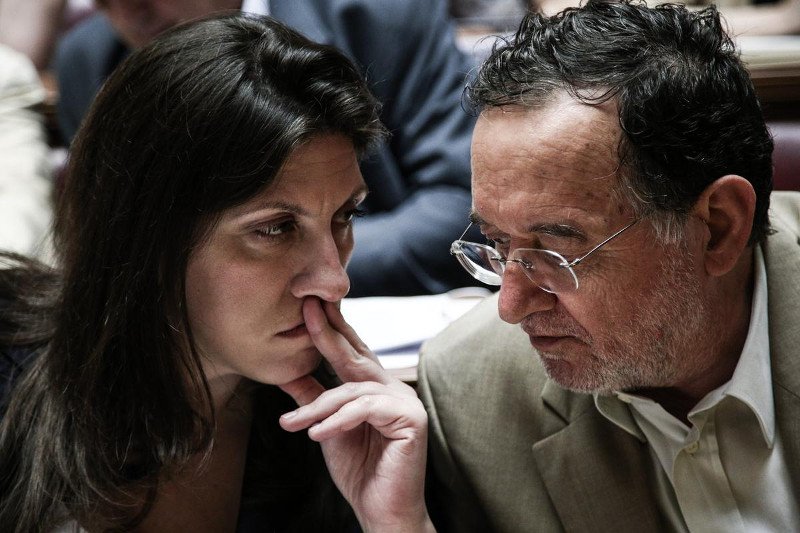 Κόπηκαν τα γέλια στον ΣΥΡΙΖΑ: Βλοσυρά βλέμματα, ύφος συνωμοτικό και άφθονη ...δραχμή [εικόνες] | iefimerida.gr 19