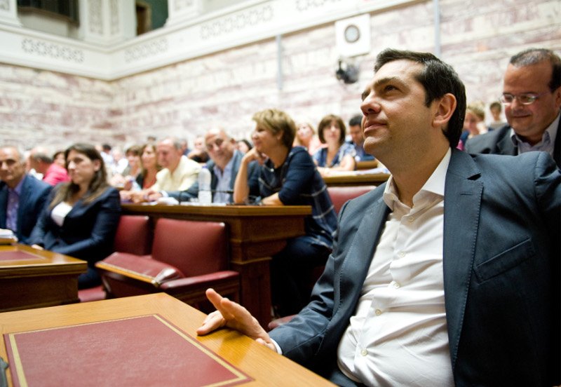 Κόπηκαν τα γέλια στον ΣΥΡΙΖΑ: Βλοσυρά βλέμματα, ύφος συνωμοτικό και άφθονη ...δραχμή [εικόνες] | iefimerida.gr 17