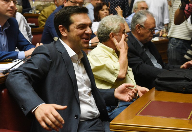 Κόπηκαν τα γέλια στον ΣΥΡΙΖΑ: Βλοσυρά βλέμματα, ύφος συνωμοτικό και άφθονη ...δραχμή [εικόνες] | iefimerida.gr 25