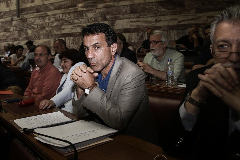 Κόπηκαν τα γέλια στον ΣΥΡΙΖΑ: Βλοσυρά βλέμματα, ύφος συνωμοτικό και άφθονη ...δραχμή [εικόνες] | iefimerida.gr 9