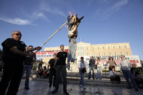 Συγκέντρωση διαμαρτυρίας ΓΣΕΕ-ΑΔΕΔΥ για το πολυνομοσχέδιο [εικόνες] | iefimerida.gr 3