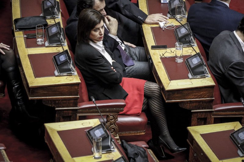 Ο Τσίπρας με το κομπολόι -Η μαραθώνια συνεδρίαση στη Βουλή μέσα από τον φωτογραφικό φακό [εικόνες] | iefimerida.gr 12