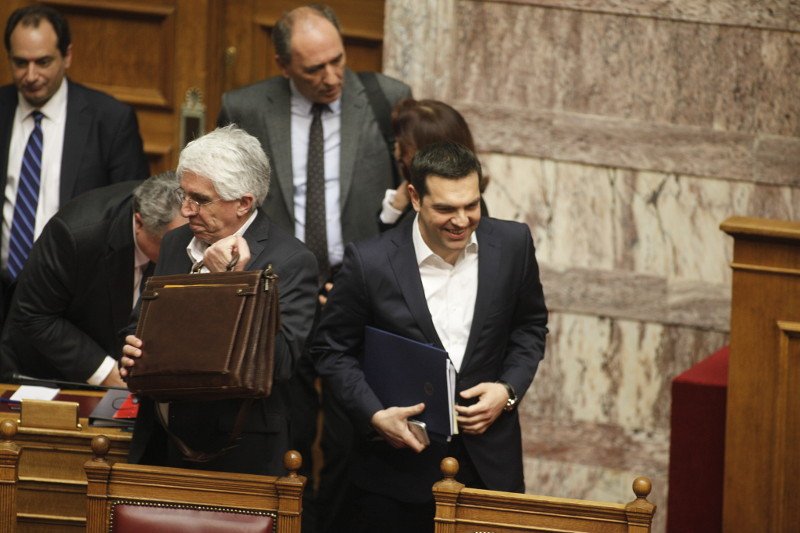 Η «μάχη» Τσίπρα-Μητσοτάκη στη Βουλή για τη διαφθορά- Δείτε Live | iefimerida.gr 4