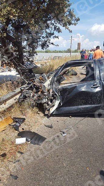 Δύο νεκροί σε σύγκρουση ΙΧ με φορτηγό στην καρμανιόλα Πατρών-Πύργου [σοκαριστικές εικόνες] | iefimerida.gr 3