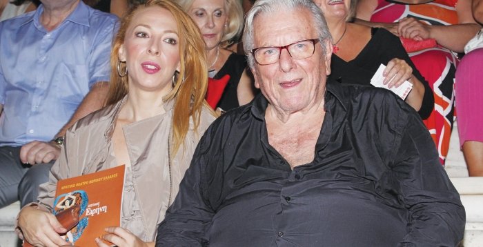 Κώστας Βουτσάς: Θέλω να κάνω ένα παιδί για να με ξανανιώσει [εικόνες] | iefimerida.gr 3