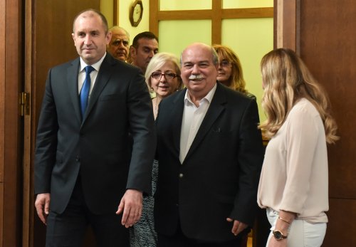 Συνάντηση Ράντεφ-Βούτση: Ελλάδα & Βουλγαρία μπορούν να πρωταγωνιστήσουν στην ΕΕ [εικόνες] | iefimerida.gr 1