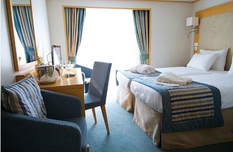 Ενα κρουαζιερόπλοιο «ζάλισε» τους πάντες στη Θεσσαλονίκη: Στιγμές χλιδής στο υπεροπολυτελές Voyager [εικόνες] | iefimerida.gr 2