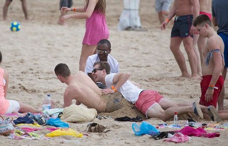 Οργια και ποτό μέχρι τελικής πτώσης από μασκαρεμένους Βρετανούς σε θέρετρο της Ισπανίας [εικόνες] | iefimerida.gr 4