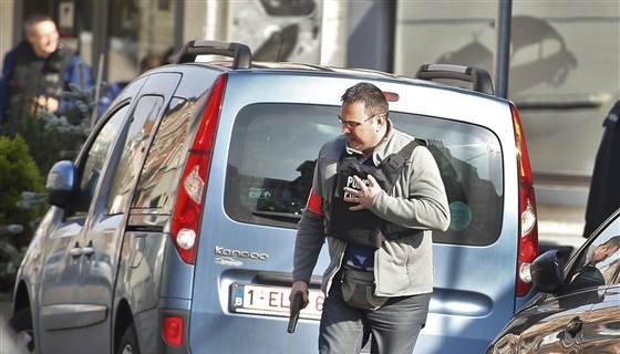 Ανταλλαγή πυροβολισμών στις Βρυξέλλες -Σε έρευνα για το μακελειό στο Παρίσι [εικόνες&βίντεο] | iefimerida.gr 2