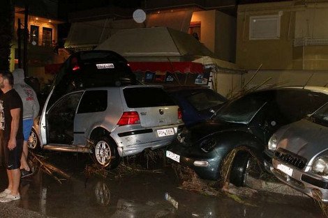 Σκηνές «αποκάλυψης» στη Ρόδο: Τεράστιες ζημιές-Ανείπωτος πόνος για τους νεκρούς [εικόνες&βίντεο] | iefimerida.gr 5