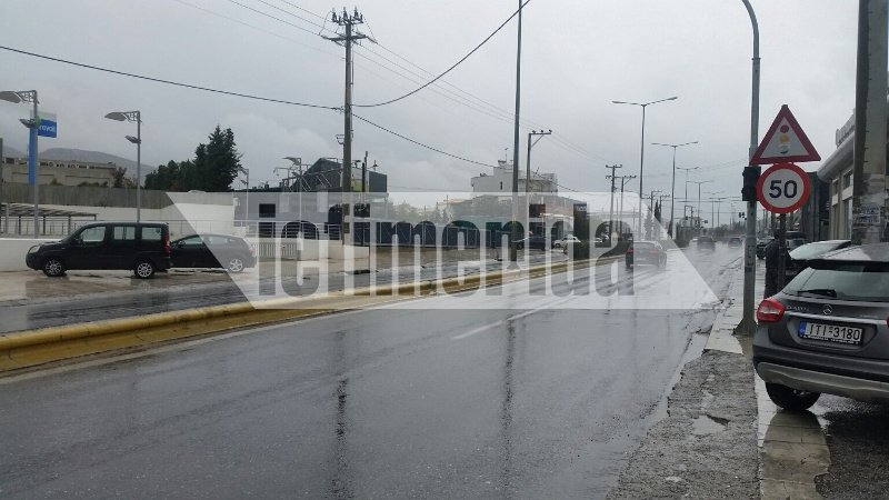 Προβλήματα από την καταιγίδα στην Αττική -Διακοπές ρεύματος στα νότια | iefimerida.gr 0