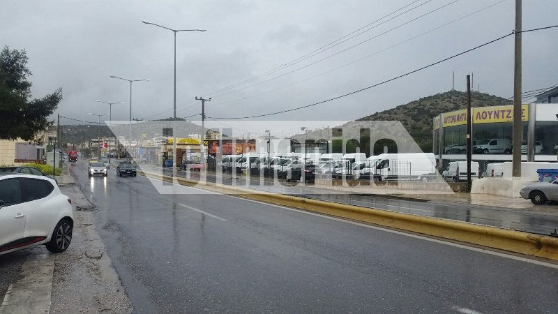 Προβλήματα από την καταιγίδα στην Αττική -Διακοπές ρεύματος στα νότια | iefimerida.gr 1