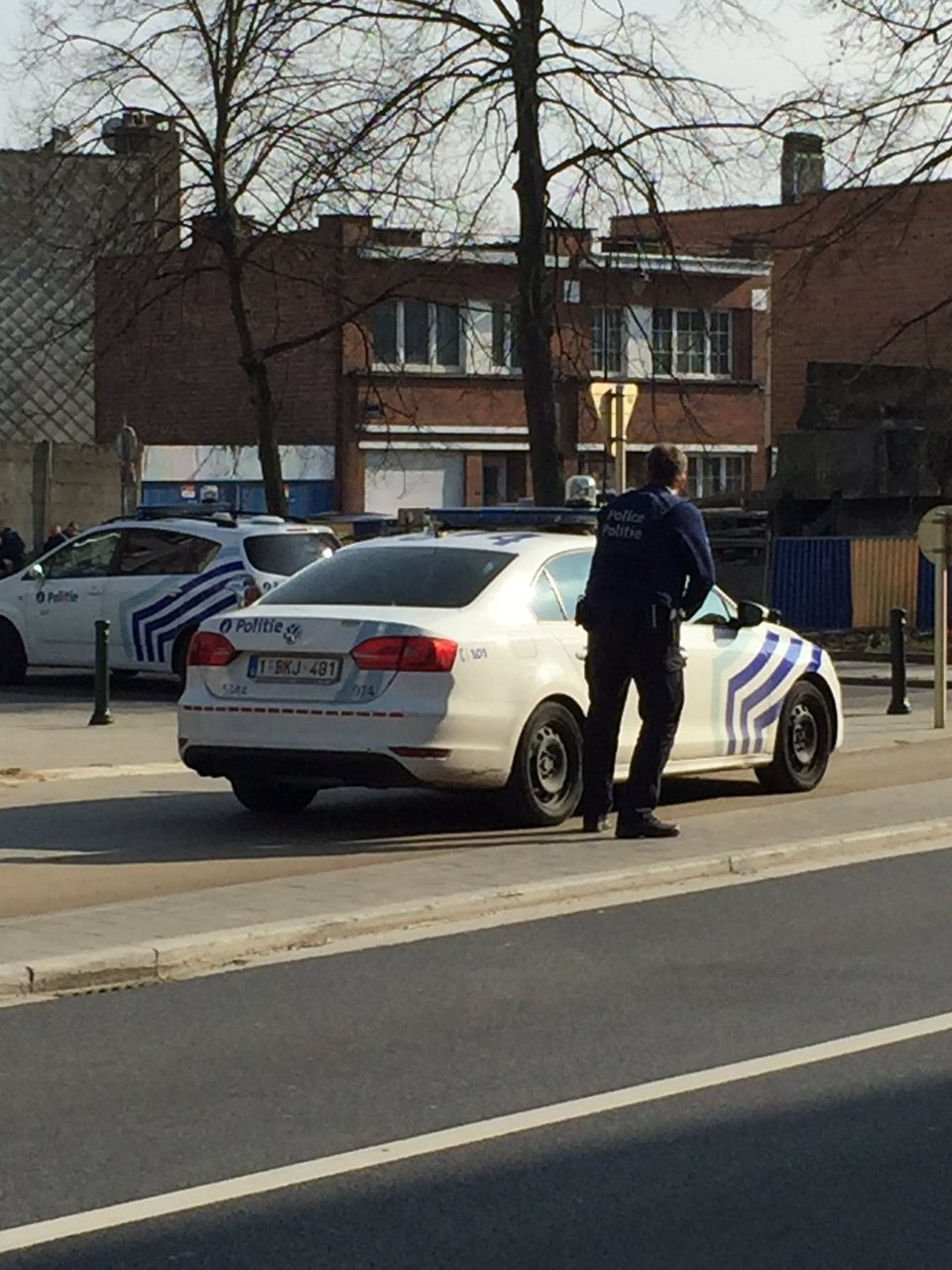 Ανταλλαγή πυροβολισμών στις Βρυξέλλες -Σε έρευνα για το μακελειό στο Παρίσι [εικόνες&βίντεο] | iefimerida.gr 1