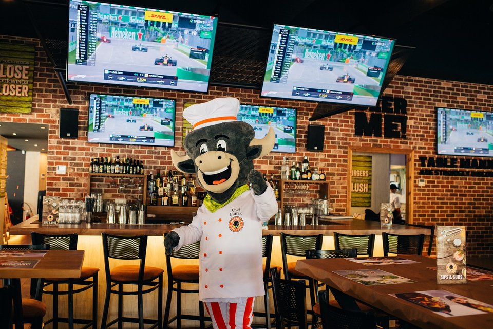 Το αθλητικό καλοκαίρι συνεχίζεται στο Buffalo Wings & Rings [εικόνες] | iefimerida.gr 0