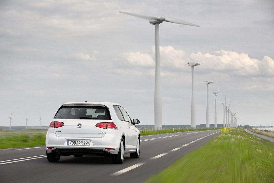 To VW Golf έγινε χιλιάρι -Με 115 άλογα και με αυτόματο κιβώτιο | iefimerida.gr 1