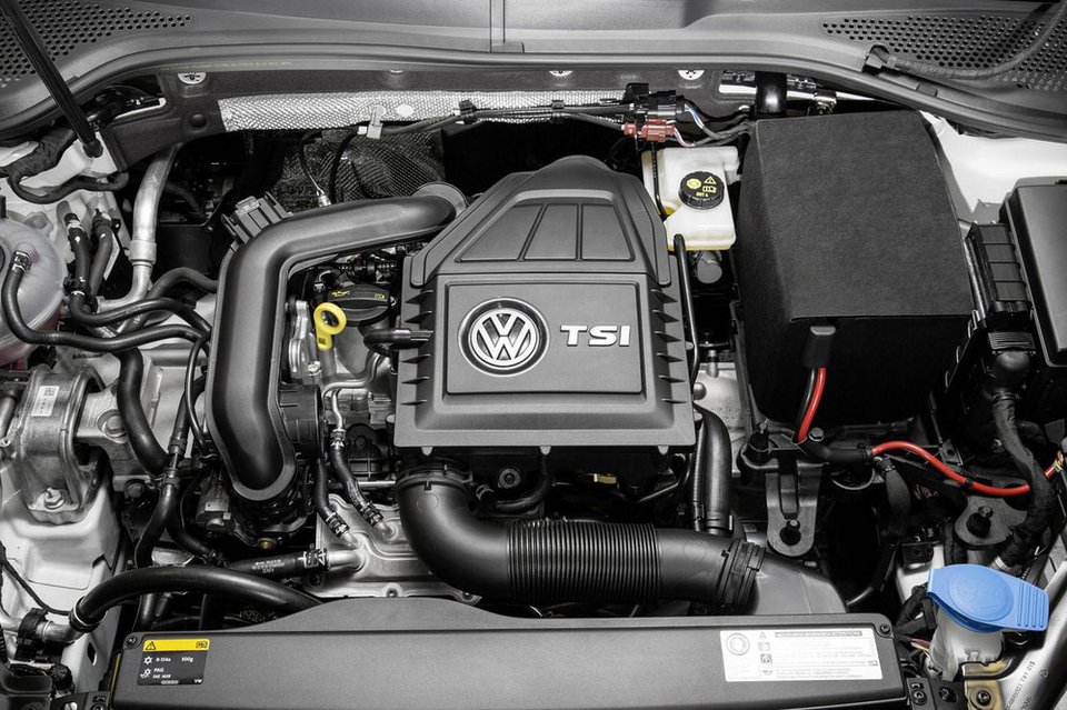 To VW Golf έγινε χιλιάρι -Με 115 άλογα και με αυτόματο κιβώτιο | iefimerida.gr 3