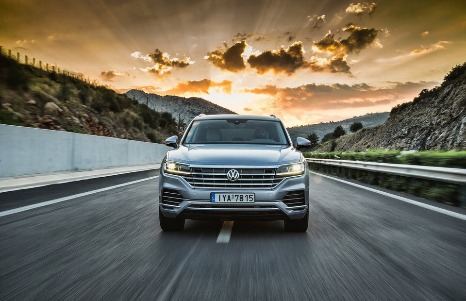 Η ναυαρχίδα της VW - Το νέο Touareg ξεκινά από 77.000 ευρώ [εικόνες] | iefimerida.gr 2