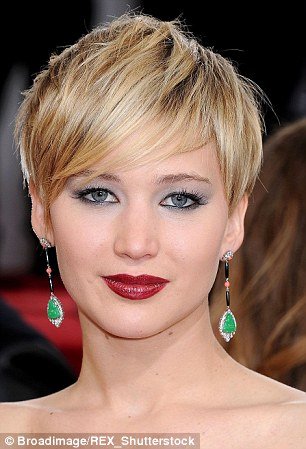 Ετσι όπως δεν τις έχετε ξαναδεί - Διάσημες ποζάρουν στο φακό χωρίς μακιγιάζ [εικόνες]  | iefimerida.gr 1