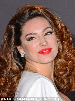 Ετσι όπως δεν τις έχετε ξαναδεί - Διάσημες ποζάρουν στο φακό χωρίς μακιγιάζ [εικόνες]  | iefimerida.gr 3