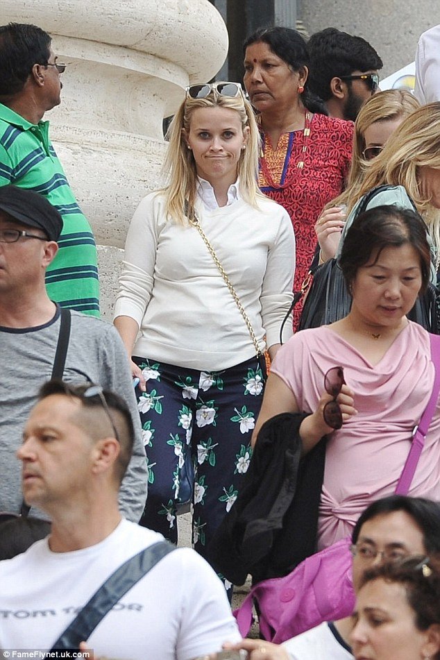 Ρις Γουίδερσπουν: Καρμπόν μάνα και κόρη[εικόνες]  | iefimerida.gr 3